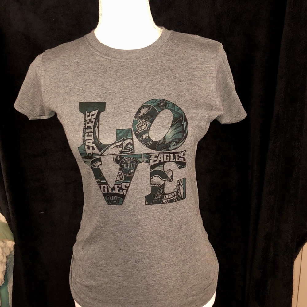 Ladies Philadelphia Eagles love top
